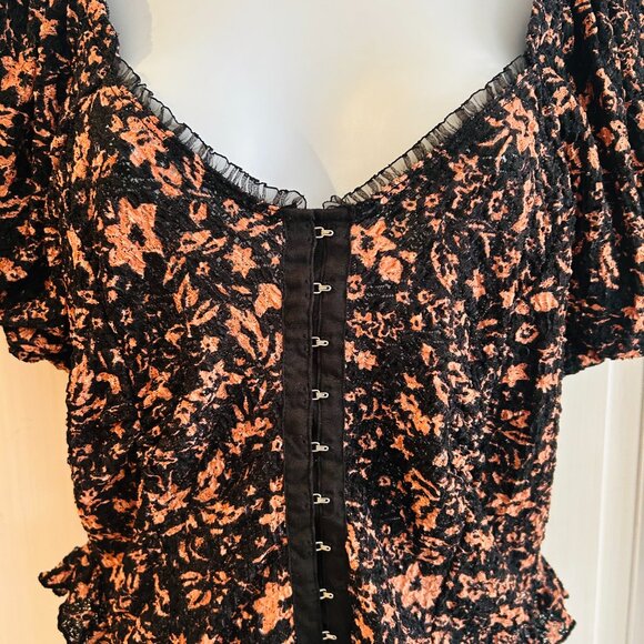 NWOT Free People Short Sleeved Shirt - Picture 3 of 3
